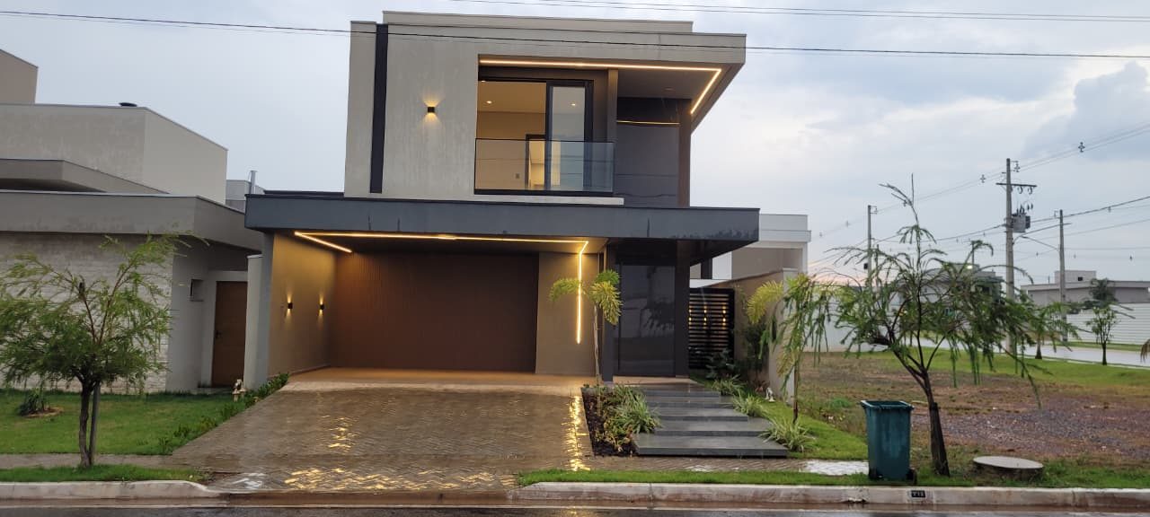 Casa alto padrão com elevador e 4 suítes