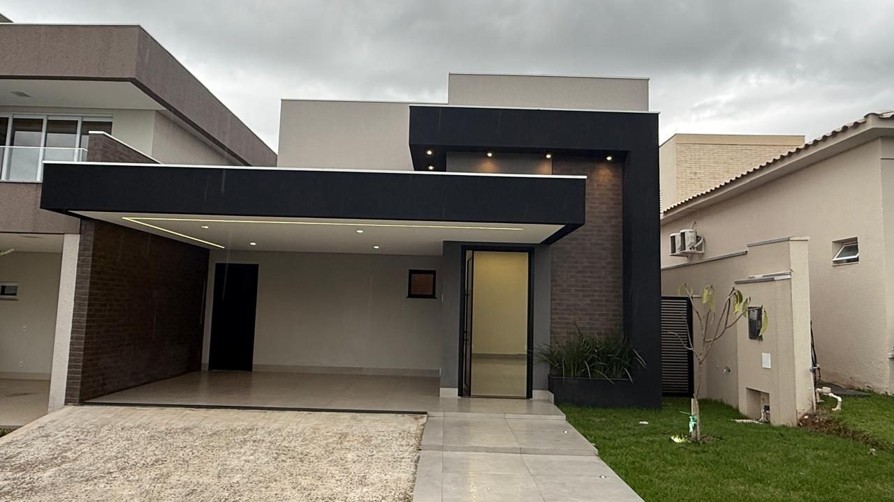 Casa com piscina no Primor das Torres